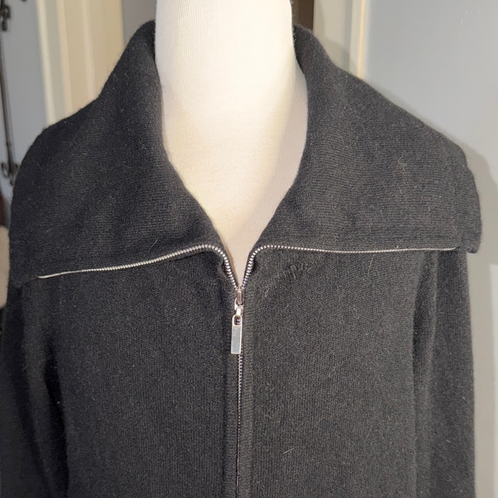 Banana Republic 100 % Cashmere Women's Classic Black Zip-Up Jacket